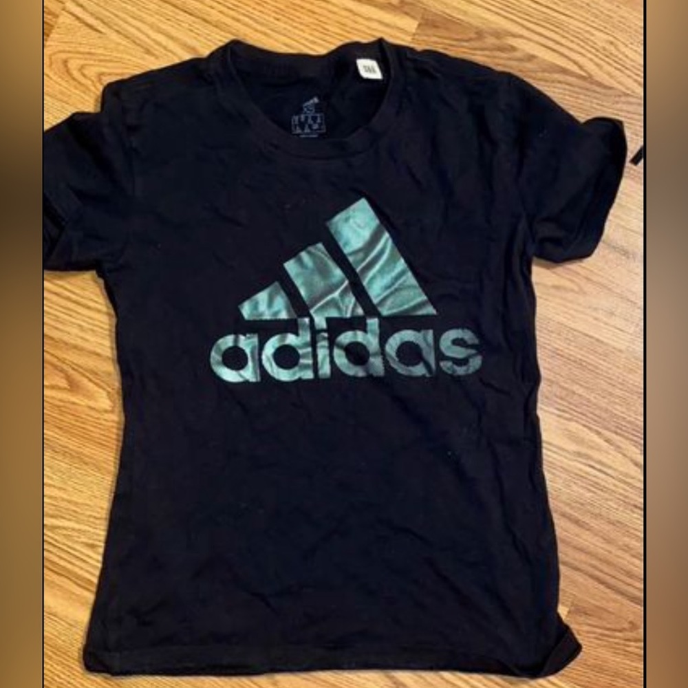 junior adidas Shirt XS NWT